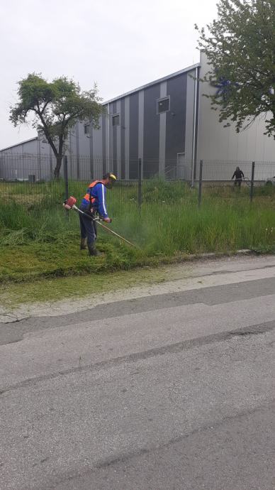 Košnja trimerom Kupinečki Kraljevec